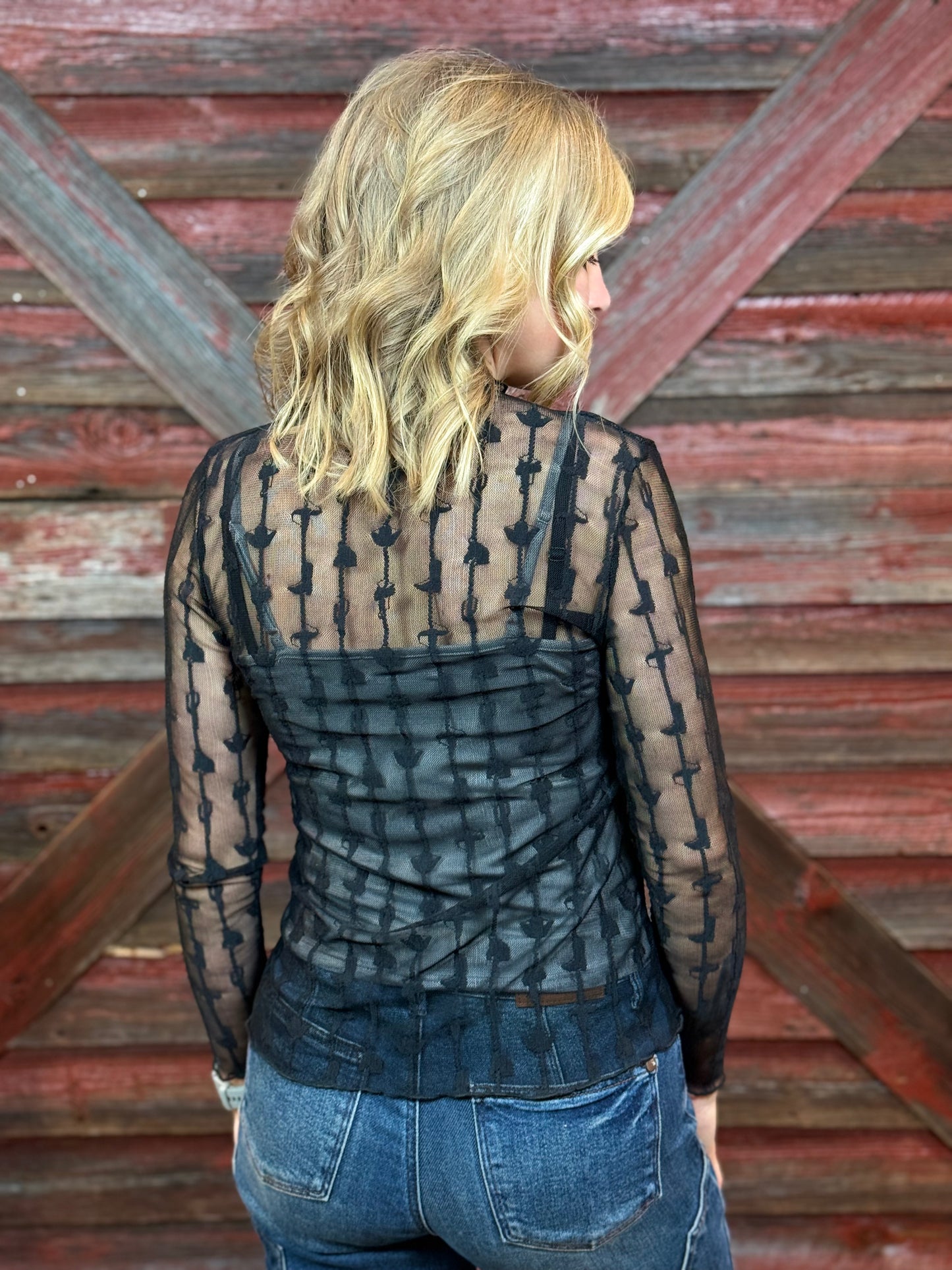 Etta// Black